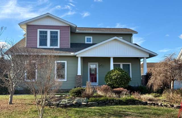 Impeccably maintained, custom-built home located in the sought-after Bay Breeze Estates community. - 61 Baybreeze Drive, Lewes, DE 19958