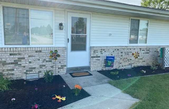 Two Bedroom One Bath Apartment in Grand Rapids photos photos