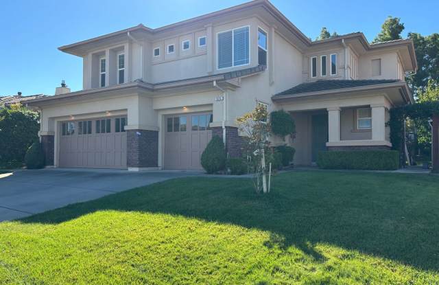 Beautiful 3-Bedroom Home in Paradise Valley West with 3-Car Garage Gallery 1