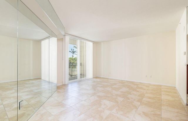 403 S Sapodilla Avenue Gallery 1