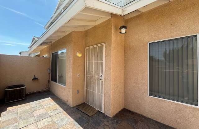(APPLICATION PENDING)  West Palmdale Townhouse Gallery 4
