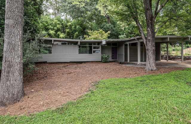 511 Transylvania Avenue Gallery 2
