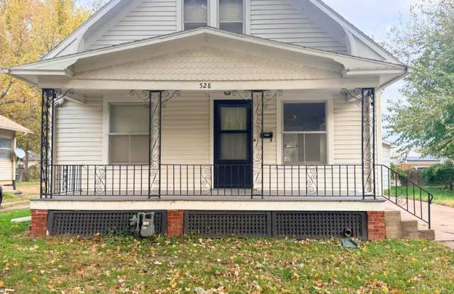 528 NE Ohio Ave – Charming Home in Topeka’s Oakland Neighborhood - 528 Northeast Ohio Avenue, Topeka, KS 66616