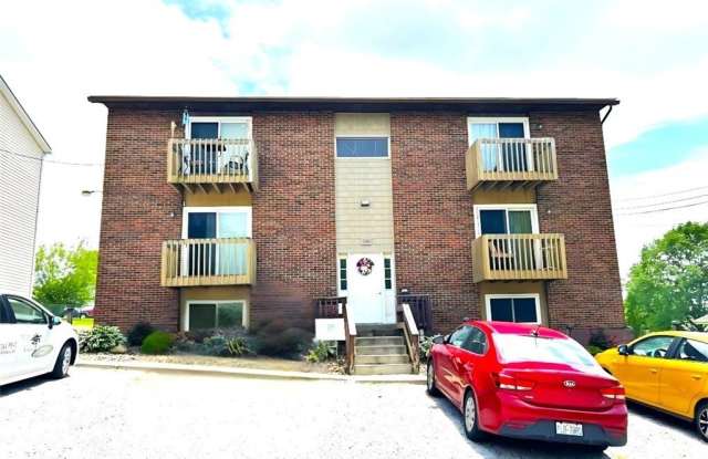 105 wildwood unit: #2 - 105 Wildwood Drive, Hooverson Heights, WV 26037