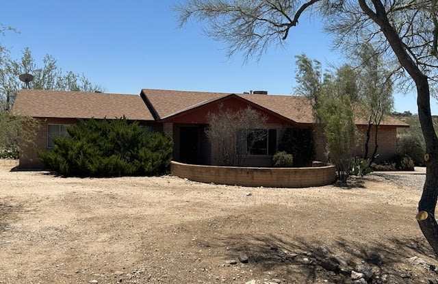 4250 North Wolford Road - 4250 North Wolford Road, Tanque Verde, AZ 85749