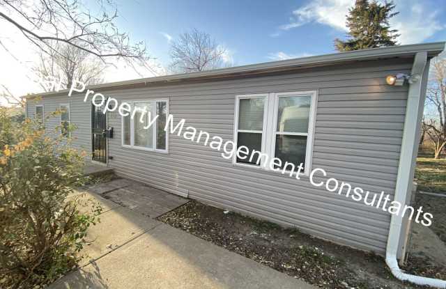 Spacious 3-Bedroom Grandview Home with Convenient Location! photos photos