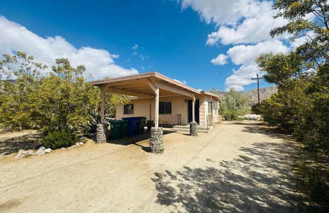 Cozy 2 Bedroom 1 Bathroom in Morongo Valley ready NOW - 10722 Juniper Avenue, Morongo Valley, CA 92256