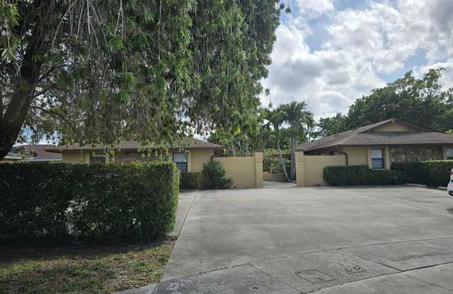 1155 White Pine Gallery 1