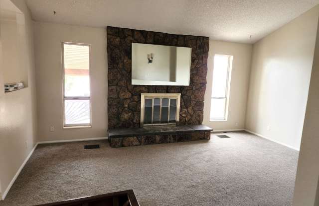 489 Sleepy Hollow Drive Gallery 2
