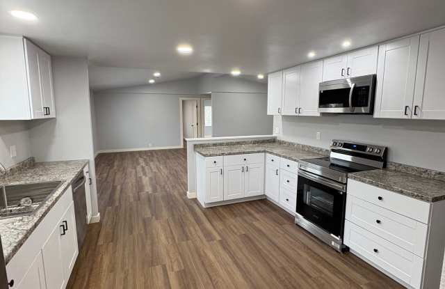 38823 Ridge Drive - 38823 Ridge Drive, Linn County, OR 97374