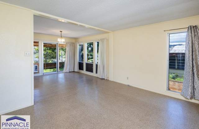 98-1437 Hoohonua St. Gallery 3
