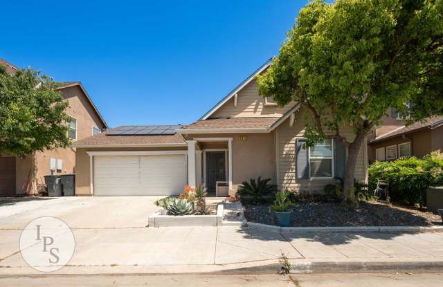 Fresno South East Home, 3BR/2BA, Built 2009 – with SOLAR! photos photos