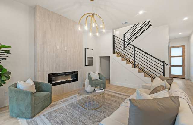 235 Oelkers Gallery 4