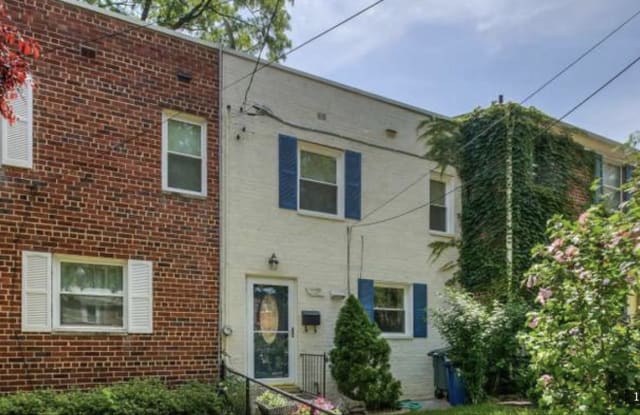 2935 Landover St photos photos
