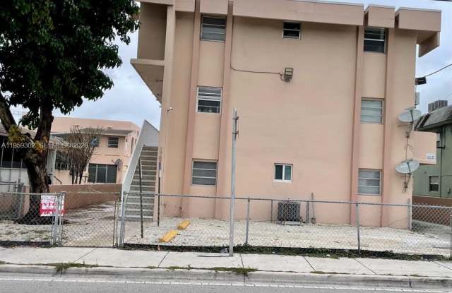 1787 SW 7th St photos photos