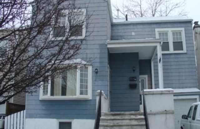 36 Barnes Street unit: Upper - 36 Barnes Street, Long Beach, NY 11561