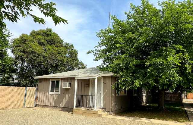 639 W Santa Fe Ave, Merced photos photos