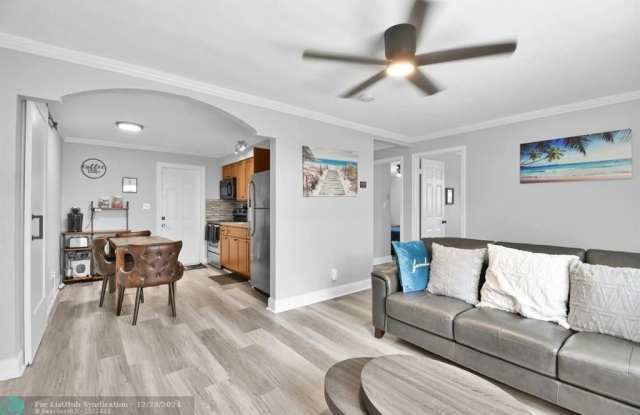 1808 SW 20th St photos photos