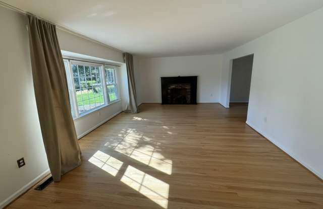 Live at 8735 Rudderrow Ave, Pennsauken, NJ - 8735 Rudderow Avenue, Camden County, NJ 08109