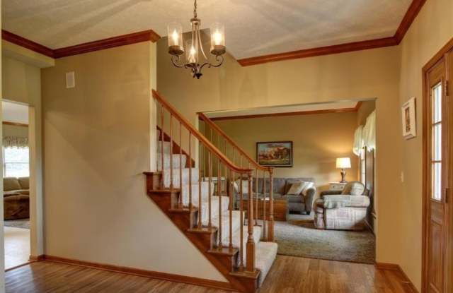 1450 PENNCROSS DRIVE SE Gallery 3