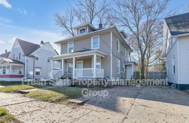 312 Palmer St NE - 312 Palmer Street Northeast, Grand Rapids, MI 49505 312 Palmer St NE - 312 Palmer Street Northeast, Grand Rapids, MI 49505