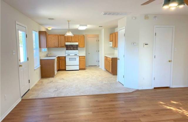 228 Meadow Park Drive Gallery 3