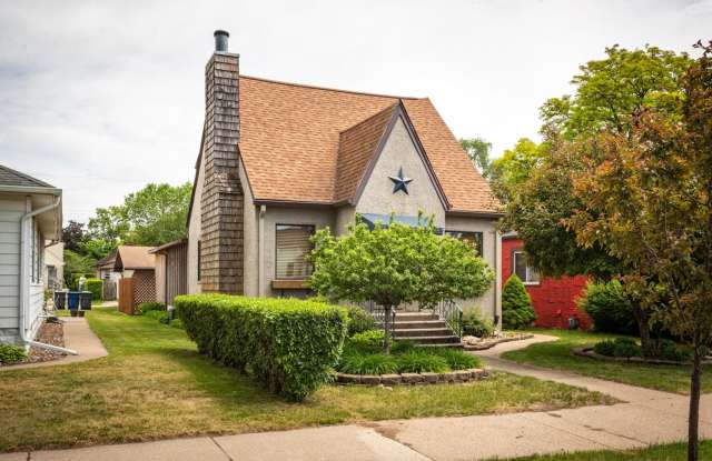 Gorgeous Tudor Northside Home! photos photos Gorgeous Tudor Northside Home! photos photos
