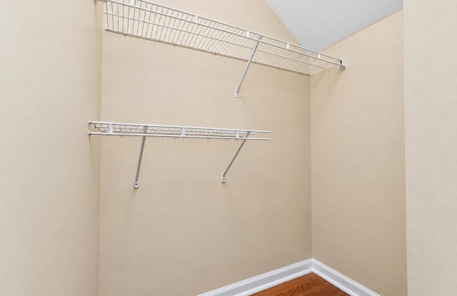 316 Ross Court (3BD/2.5BT) | Cul-de-sac, Gated, Wyncote Townhome with Garage Parking Gallery 4