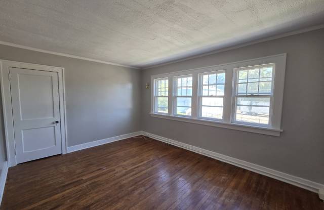 1527 Plastico Avenue Southwest - 2 Gallery 1
