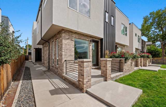 Modern Townhome Near Sloan's Lake – Garage, Central AC & Great Location Gallery 3