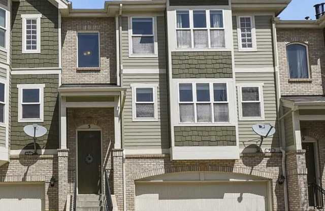 Spacious 4BR Townhome in Denver - 3680 South Beeler Street, Denver, CO 80237