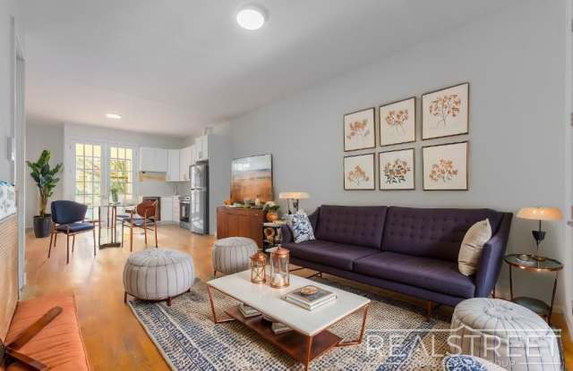 673 Knickerbocker Ave photos photos