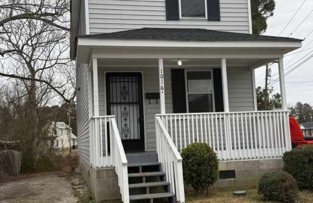 Cozy Home with a Great Location In Town photos photos