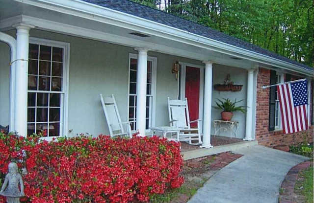 4730 Huntley Drive Gallery 3