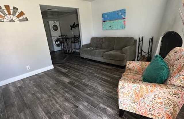 8026 East Oak Street photos photos