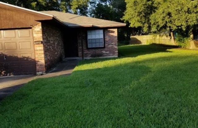 412 N 6th St - 412 North 6th Street, Nederland, TX 77627