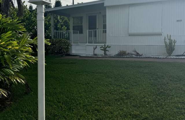 8051 SE Homestead Avenue photos photos