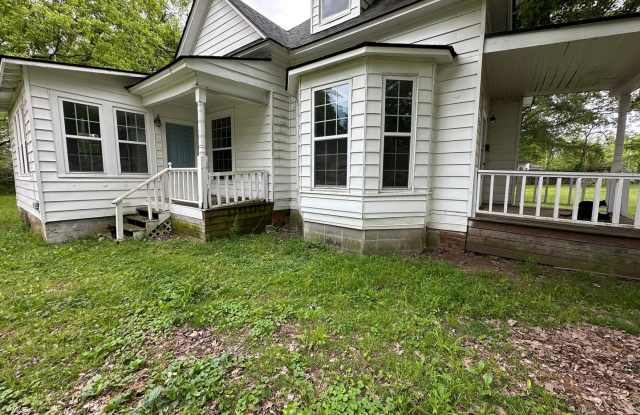 Welcome to this charming 3-bedroom, 2-bathroom home located in Atkins, AR photos photos Welcome to this charming 3-bedroom, 2-bathroom home located in Atkins, AR photos photos