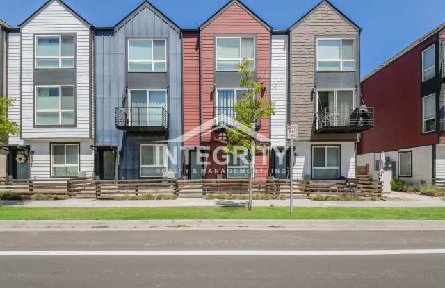 3 Bed/2.5 Bath, 1294 Sqft - 5557 W 10th Ave Lakewood, CO 80214 photos photos