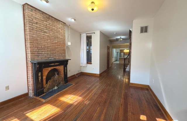 2008 E LOMBARD ST Gallery 3