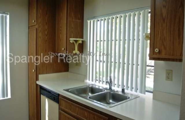 13259 Wimberly Square Gallery 3