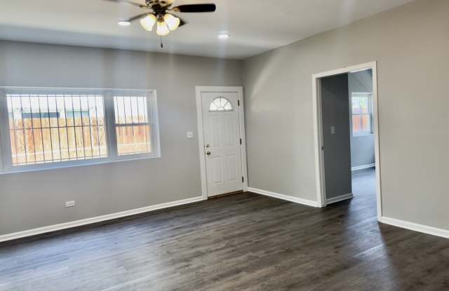 5716 W Lawrence Avenue photos photos