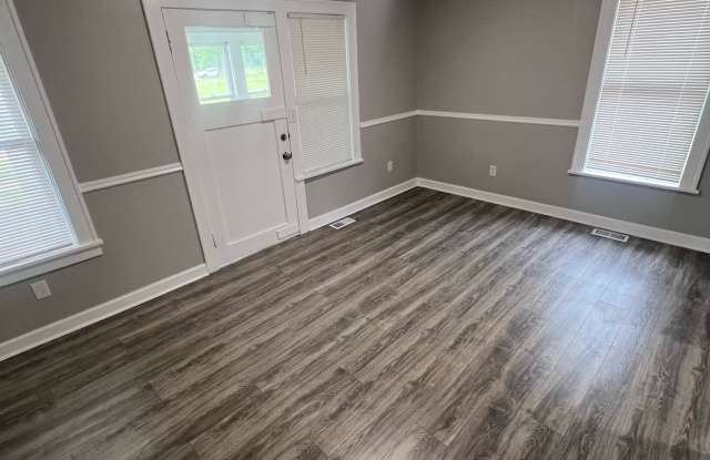 1411 Western Avenue - 1 photos photos