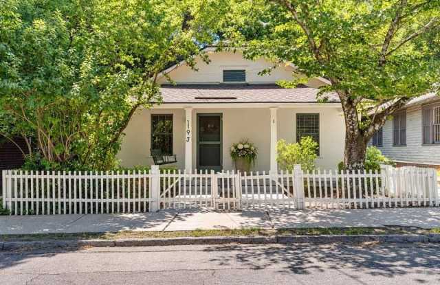 193 Estoria Street SE Gallery 1