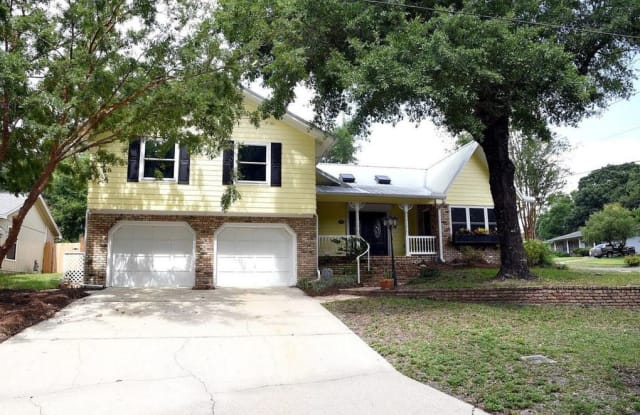 1100 Phyllis Ave - 1100 Phyllis Avenue, Niceville, FL 32578