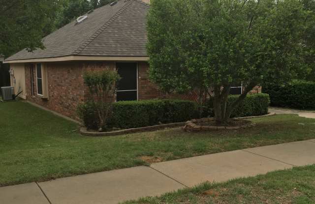 708 W Willow Oak Dr Gallery 4