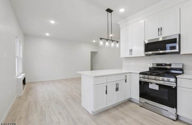 540 E 25Th St photos photos