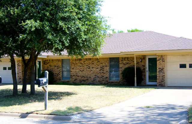 125 Willow Lane - 125 Willow Lane, Stephenville, TX 76401