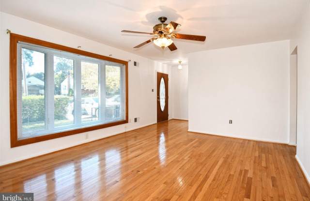 6011 CARTER Avenue Gallery 3