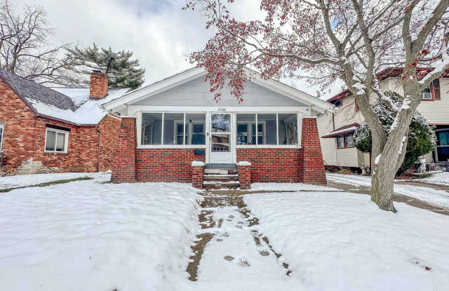 Move In Ready Gem on Lowe Rd. - West End photos photos